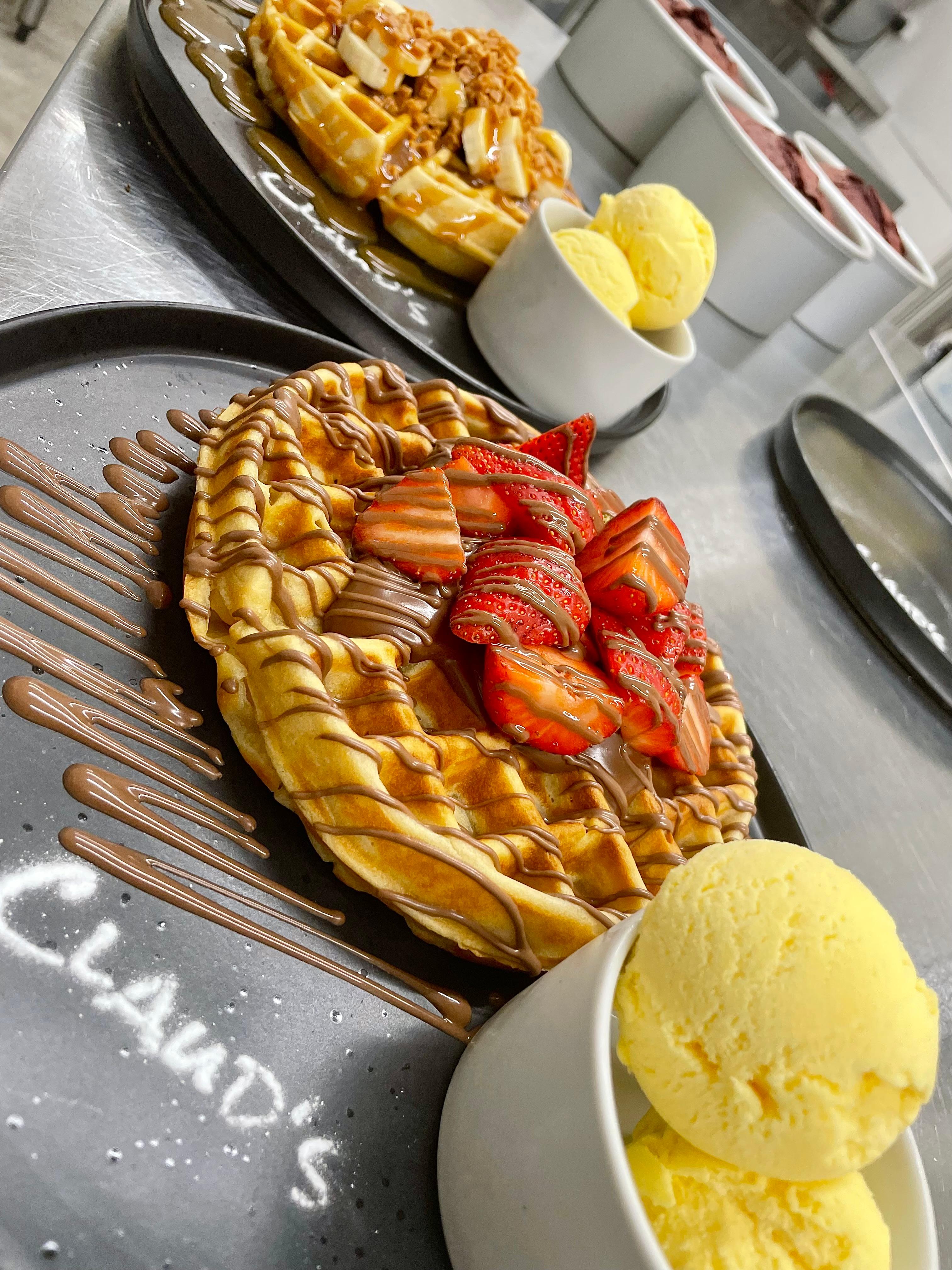 Clauds Coffee Shop & Dessert Parlour